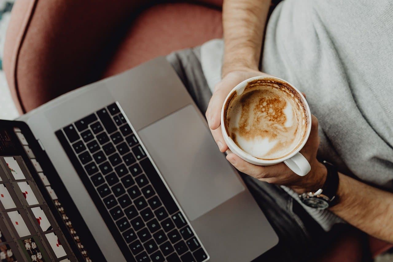 Latest HR Trends: Performance Management Hybrid Work Environments